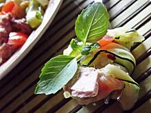 Fot. Agiatis, Tagliatelle z cukinii z tuńczykiem