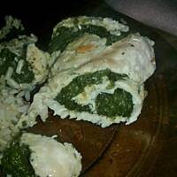 rolada z piersi z kurczaka ze szpinakiem  (dieta tzw. wątrobowa)