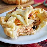 Kruche babeczki z łososiem i trzema serami