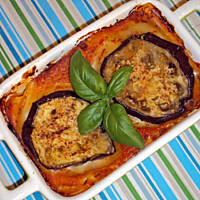 Pomidorowe lasagne z grillowanym bakłażanem