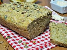 Fot. MIENTA, Pełnoziarnisty chleb dyniowo-pomidorowy