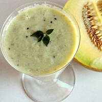 Mleczny shake z melonem i kiwi na zakończenie lata