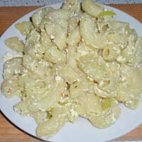 Szybki obiad - Makaron z masełkiem, wegetą i cebulką