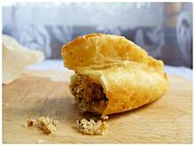 Fot. OstraNaSłodko, Ghoogra - indyjskie pierożki z makiem