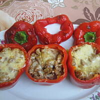 Papryka faszerowana mięsem mielonym - zapiekana w piekarniku