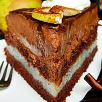 Tort czekoladowy z gruszkami