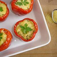 Faszerowana czerwona papryka