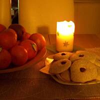 Swiateczne ciasteczka orzechowe(Nussmakronen)