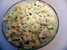 Fot. wirbażka, Sałatka z tortellini i selerem