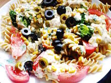 Fot. Kallypso, makaron w sosie śmietanowo serowym