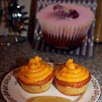 Cytrynowe babeczki z kremem maślanym.