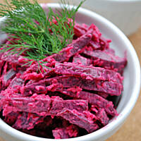 Sałatka z buraczków z wiórkami kokosowymi