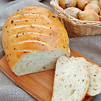 Aromatyczny chlebek cebulowy z majerankiem