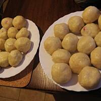 Knedle ze śliwkami.