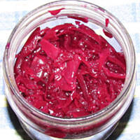 Surówka z  czerwonej kiszonej w soku z ogórków