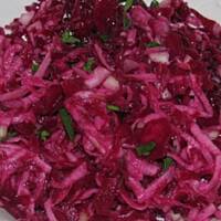 Surówka z  czerwonej kiszonej w soku z ogórków