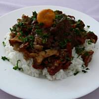 Wołowina z kurkami i suszonymi pomidorami