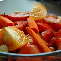 Czerwona zupa krem z zapiekanych warzyw