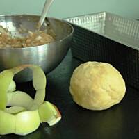 Mocno pomarańczowa szarlotka