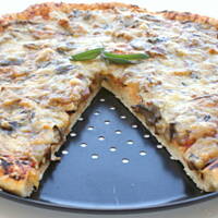 Jesienna pizza z grzybami leśnymi