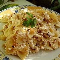 Makaron z serem i cebulką