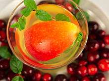 Fot. Wkn, Kompoty z jabłkowych skórek - pyszne, tanie i w różnych smakach - jak je zrobić?