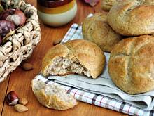 Fot. MIENTA, Słodkie bułeczki orzechowe