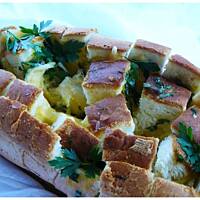 Źdźbła chlebowe z ciągnącym serem