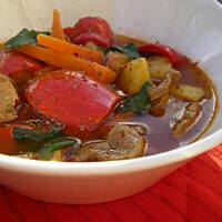 Jesienna zupa gulaszowa