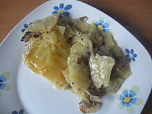 Fot. MonikaMariolka, Zapiekanka z ziemniaków i pieczarek z serem smażonym - zapiekanka mało fotogeniczna