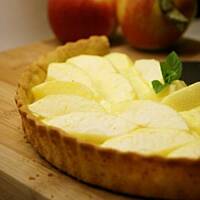 Tarta z budyniem i jabłkami