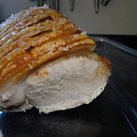 Pieczeń wieprzowa z chrupiącą skórką (Flæskesteg)