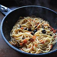 Linguine alla puttanesca