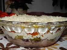 Fot. Anna Z, Sałatka warstwowa z tuńczykiem