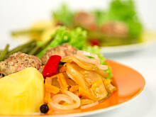 Fot. Wkn, Sałatka z zielonych pomidorów