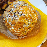 Kuleczki z herbatników w czekoladzie z mascarpone i orzechami