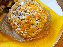 Fot. Mama - Różyczki, Kuleczki z herbatników w czekoladzie z mascarpone i orzechami