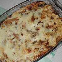 Zapiekanka makaronowa pod beszamelem