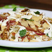 Sałatka z orzechami