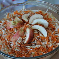 Łosoś  zamiekany w warzywach