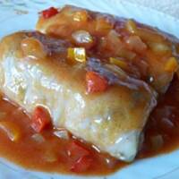 Sos pomidorowy z papryką do gołąbków