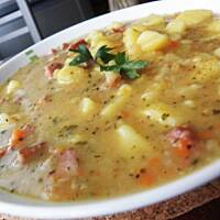 Grochówka z czubrycą zieloną.