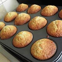 Muffiny z rabarbarem.