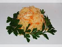 Fot. kaslava, Prosta i smaczna surówka z kapusty kiszonej