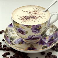 Kawa z żółtkiem i gałką muszkatołową