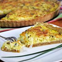 Tarta z porami i serem gruyere