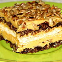 Bakaliowe ciasto z krakersami i kajmakiem