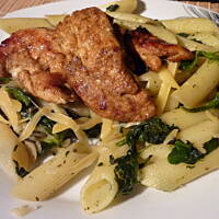 Penne w szpinaku z kurczakiem curry wg Remigiusza Rączki!