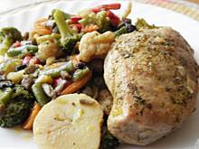 Fot. msewka, Filet z kurczaka z warzywami z patelni.
