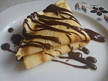 Fot. blackrose4u, Naleśniki z serem i pomarańczową nutą polane sosem czekoladowym